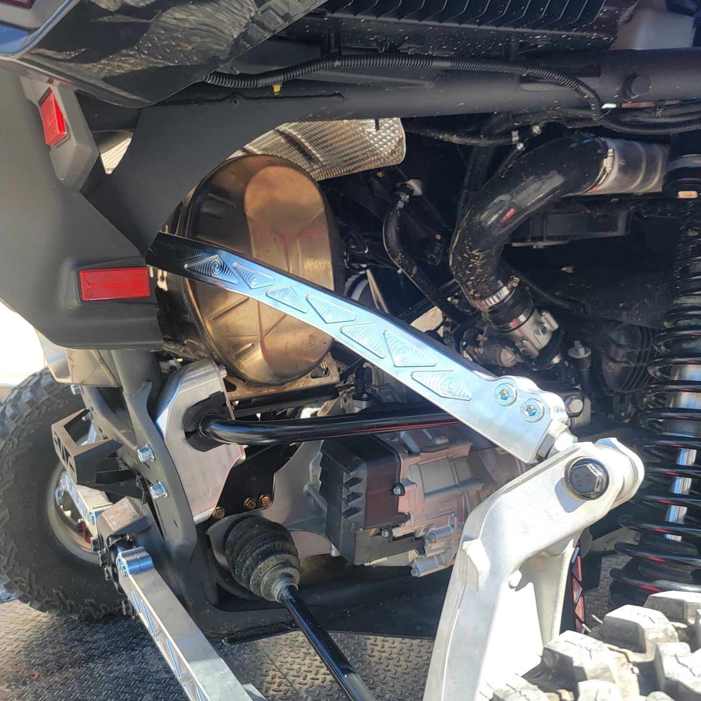 Can-Am Maverick R High Clearance Radius Rods