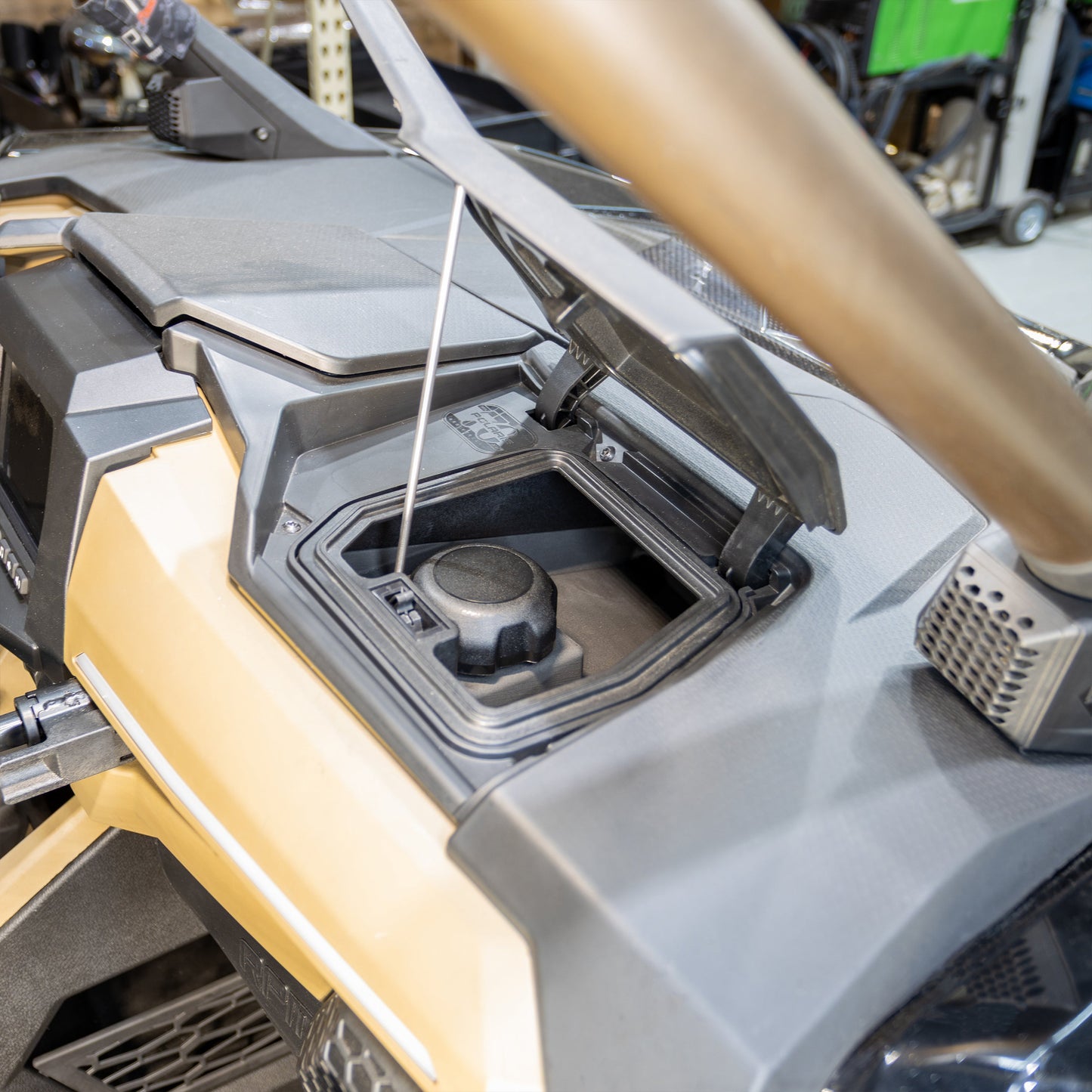 RPM Pro R, Pro S, Pro XP & Turbo R 8.5 Gallon Auxiliary Dash Mount Fuel Tank