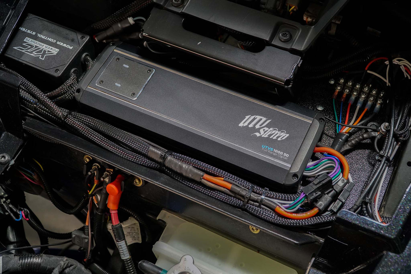Signature Series 1000W 5-Channel Amplifier | UTVS1000.5D Kawasaki